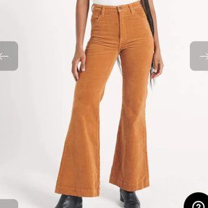 ROLLAS EASTCOAST TAN FLARE CORD SIZE 24 (US)